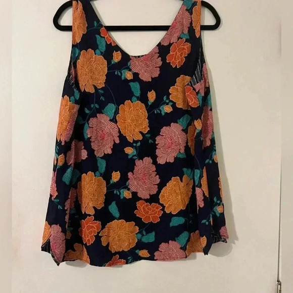 NWT Reversible convertible tank from Chico’s size 2 (M) (J138) - Picture 9 of 14